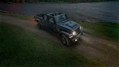 Jeep Unveils New 2025 Gladiator Dark Sky Edition